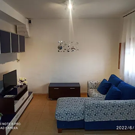 Galet House For 4 People With Barbecue And Near *